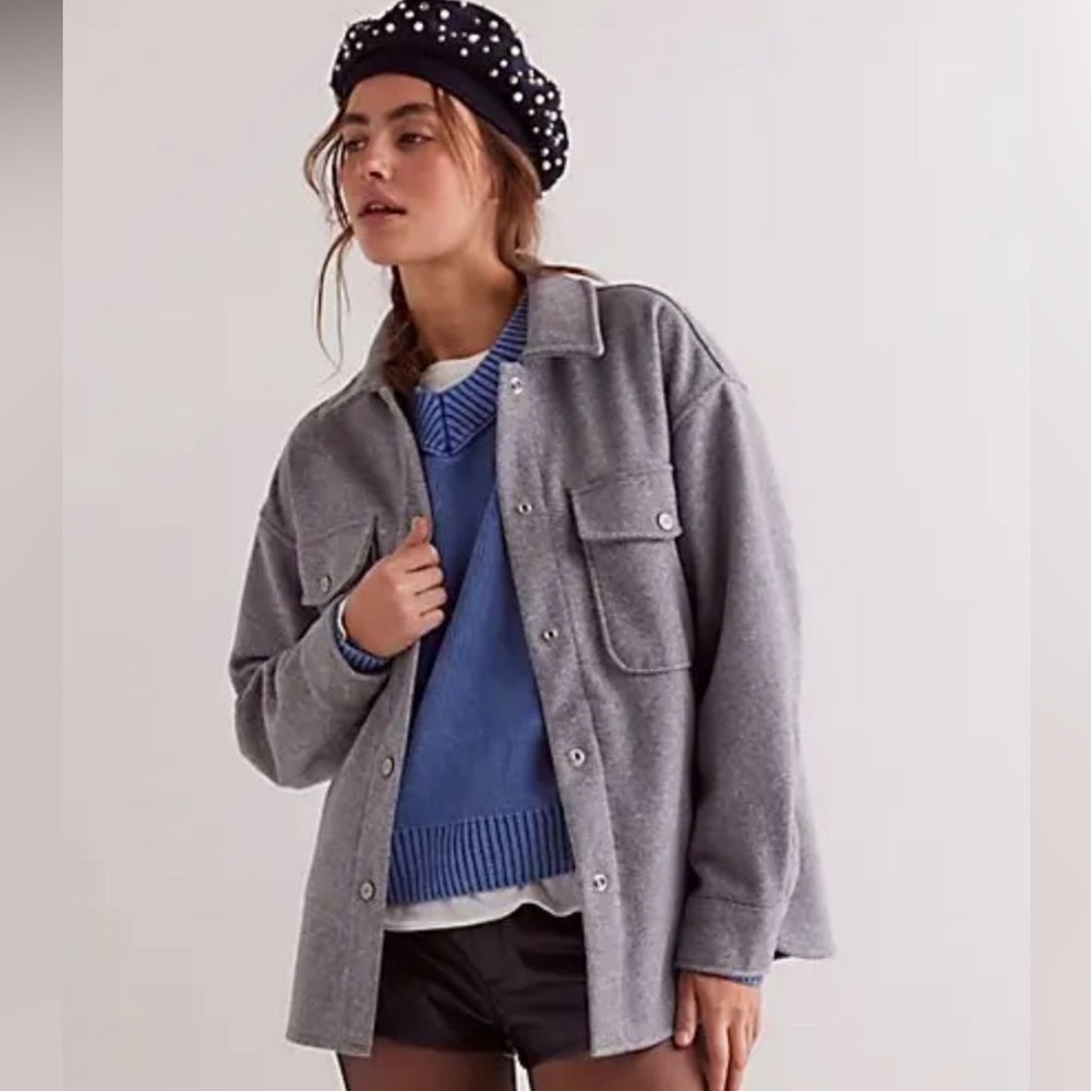 FREE PEOPLE LOLA SHIRT JACKET IN GREY NWOT - size medium oversized $168 MSRP